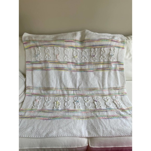 handmade crocheted neutral baby blanket - Picture 2 of 3